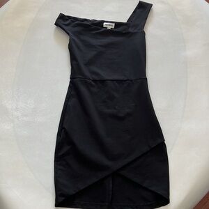Superdown Fallon Asymmetrical Mini Dress Black in size XS